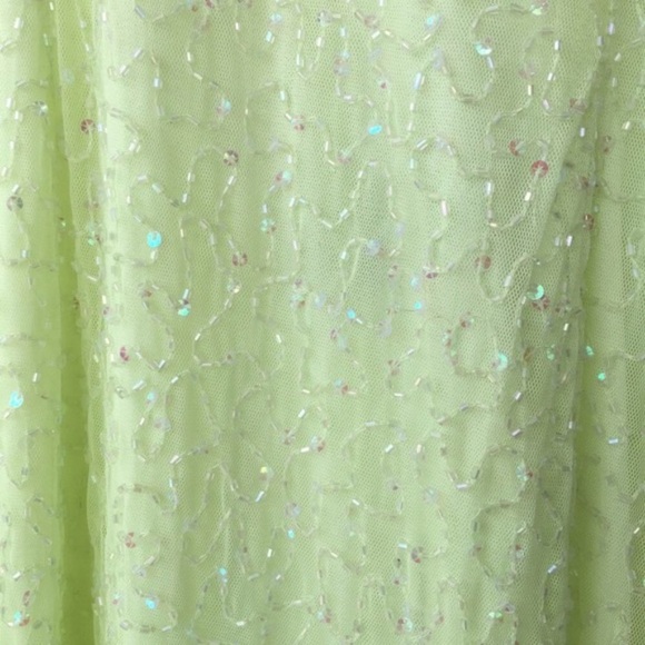 Morgan & Co Backless beaded formal gown - Picture 5 of 6